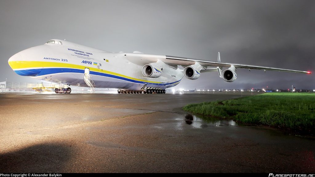 the world's largest cargo plane, the Antonov An-225 Mriya, is back