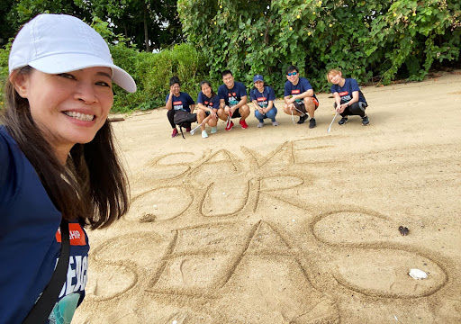 RightShip team beach litterpick in Singapore