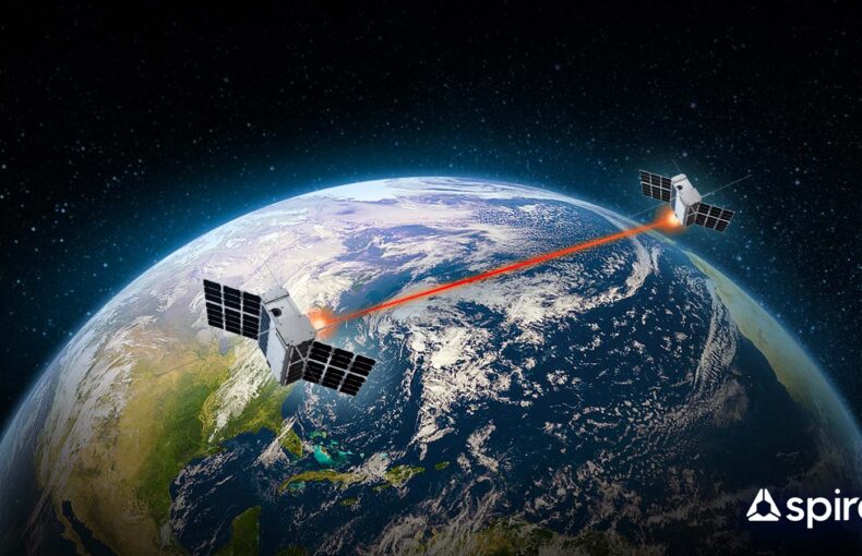 Illustration of Spire satellites establish a two-way optical inter-satellite link (OISL) in orbit